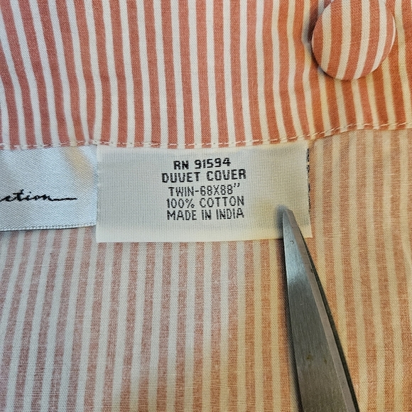 The Chandler Collection Duvet Cover Red & White Toile With Striped Reverse Twin - Picture 8 of 10